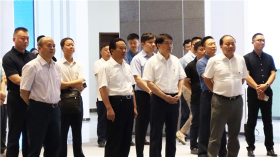 長沙市委常委、市委組織部部長張宏益一行調(diào)研國家網(wǎng)絡(luò)安全產(chǎn)業(yè)園區(qū)（長沙），并參觀我司布展的園區(qū)展示推廣中心項目